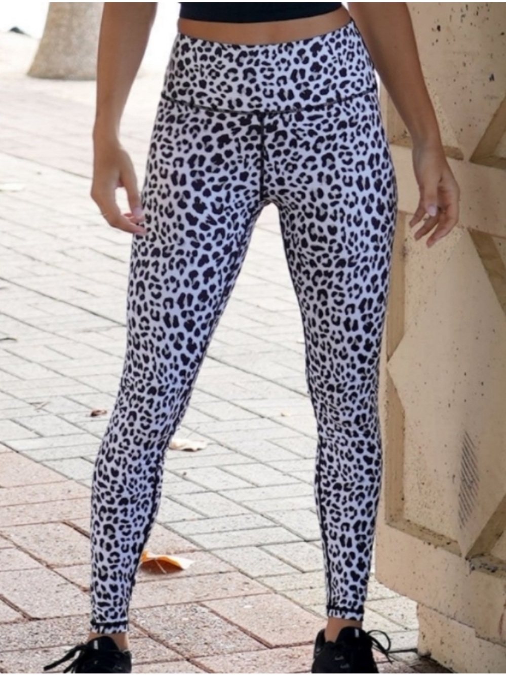 M | Love Fitness Leopard Print Leggings - White & Black